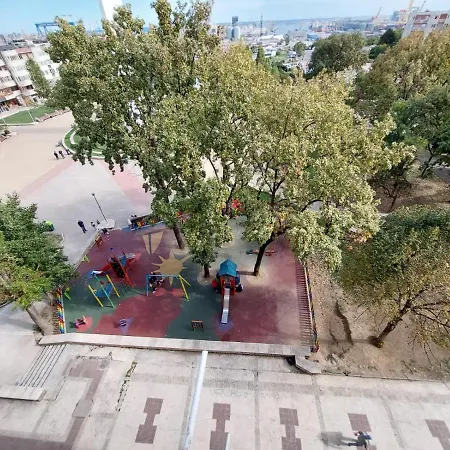 Lighthouse Apartment Constanta